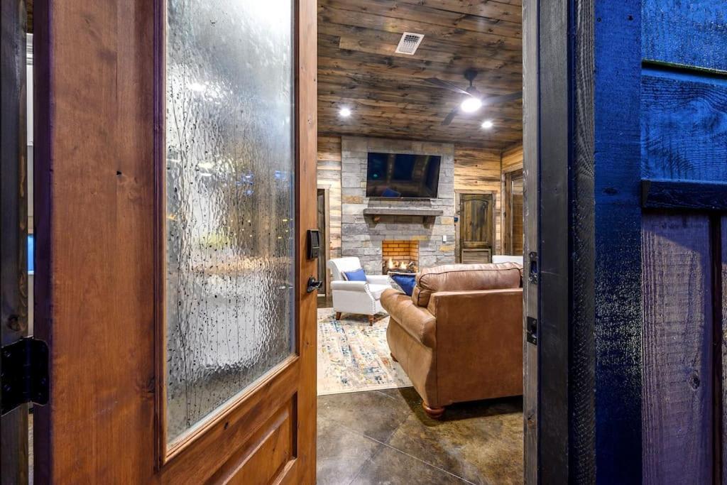 Brand New Luxury 2 Bedroom With Loft And Spa Sleeps 10 Broken Bow Dış mekan fotoğraf