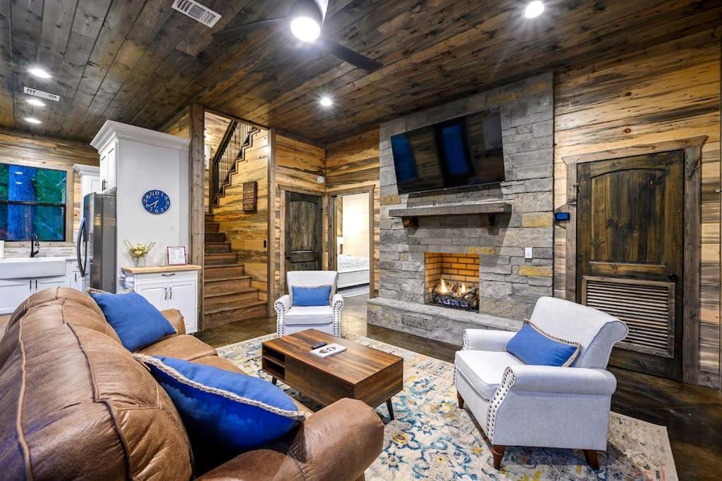 Brand New Luxury 2 Bedroom With Loft And Spa Sleeps 10 Broken Bow Dış mekan fotoğraf